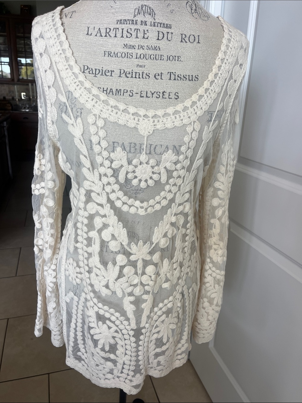 NWOT Wishlist romantic, bohemian ivory, embroidered lace top M/L